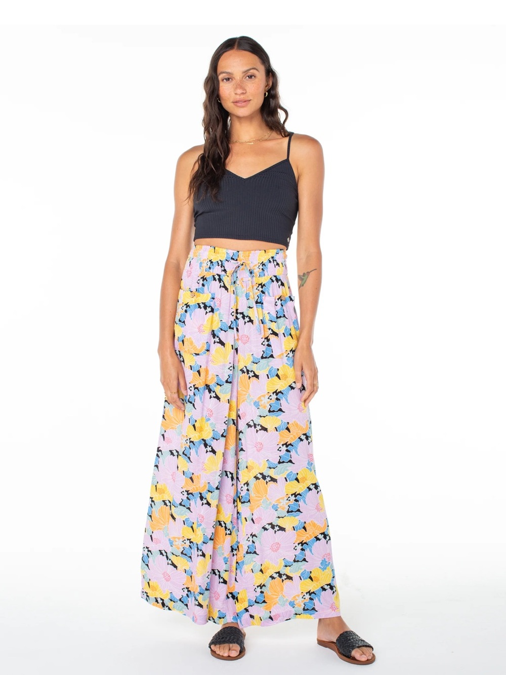 ROXY Sunset Daze Pants Color: Anthracite Blossoms Size Medium wide leg purple